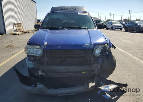 2005 Ford Escape Xlt from USA, damaged, VIN 1FMYU93185KB51529